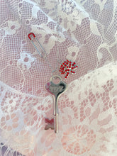 Load image into Gallery viewer, Lotus Seven Key Necklace