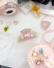Load image into Gallery viewer, Biscuit Garden Claw Clip