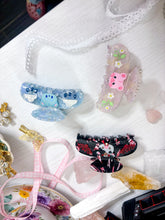 Load image into Gallery viewer, Spooky Jolene Claw Clip