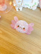 Load image into Gallery viewer, Maxolotl Claw Clip