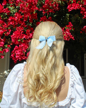 Load image into Gallery viewer, Blue Heart Rhinestone Hairclips
