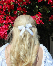Load image into Gallery viewer, Shiro Hime Hairclips
