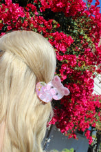 Load image into Gallery viewer, Strawberry Biscuit Claw Clip
